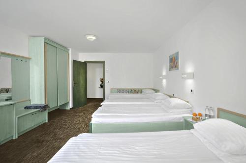 Lipa Hotel & Bistro - image 10