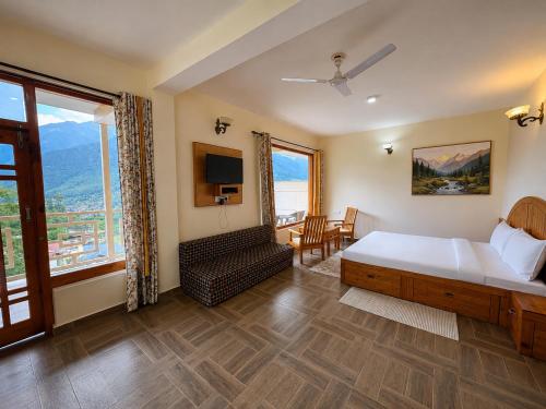balkon/terras, Mahima Cottage - Near Waterfall with wooden Bridge in Bashisht