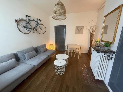 ARAGO1 - Appartement Tours centre sur jardin