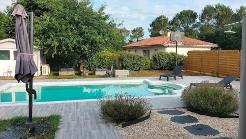 Maison Landaise - 165m2 avec piscine in Commensacq