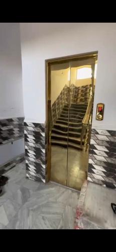 Luxury Apartment 4 bedrooms 1 living - image 2