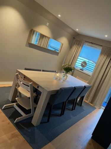 15 mins from Bergen city center, familyhome in Olsvik