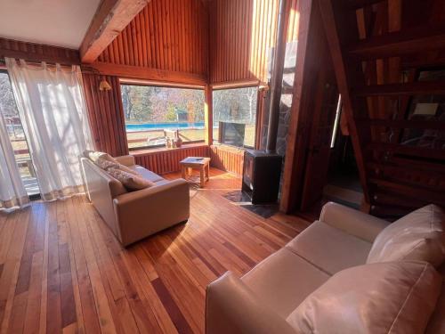 Cabañas Los Nevados (Cabanas Los Nevados) in Termas Dečilana