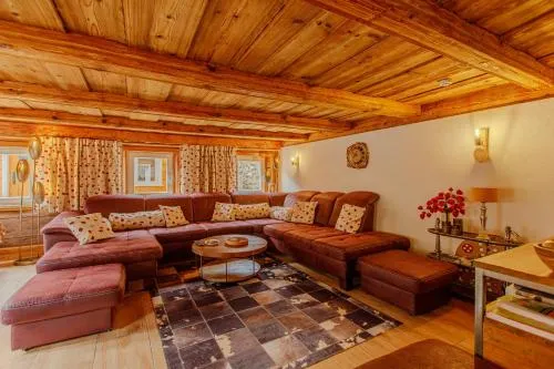 Ferienhaus Hotzenplotz all inkl Privaten Whirlpool & Sauna direkt am Fluss Mandau - am ruhigen Fahrradweg in Hainewalde, Deutschland