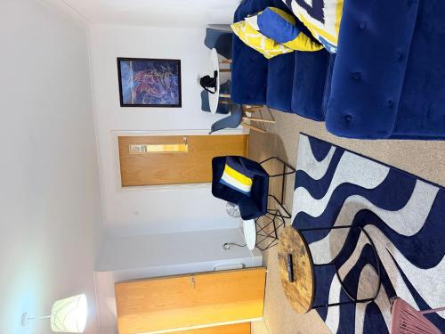 Stylish City-Centre Apartment Your Perfect Birmingham Base - image 3