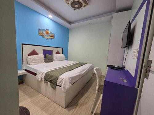 Лоби, Hotel O Nangloi Railway Station Formerly Chahal Guest House in Punjabi Bagh
