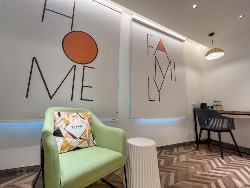 Facilities, Apple 1 Hotel Queensbay near Bark & Bean Pet Wellness Lounge