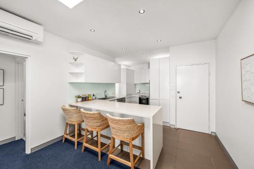 Wave Beachfront 2.5 Bedroom Ocean Views in Merewether