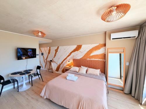 Studio moderno con mural - King Size bed