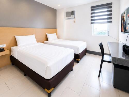 2 twin beds