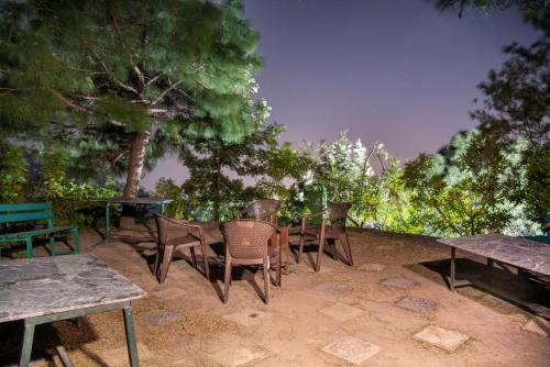 5Bedrooms Panorama Heights Kasauli - image 3
