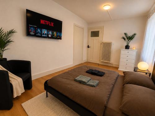 Cozy Modern Room in shared flat with Netflix, WiFi and Self Check-in in Fribourg
