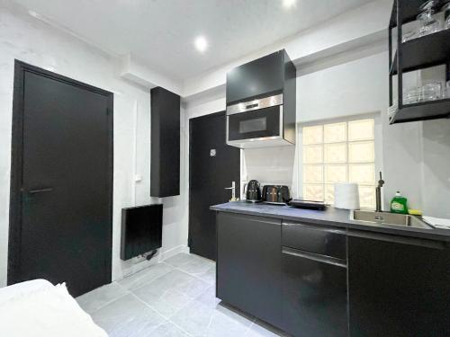 UrbanFlat 11 - Studio pour 3 Paris 17 - image 2