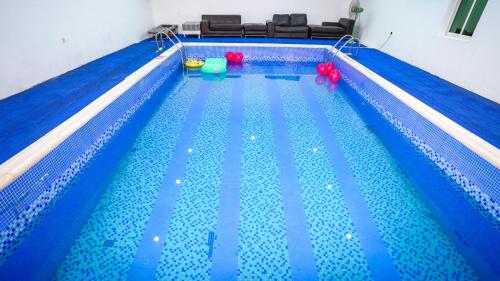 Al Saad Farm Family Resort with Private Pool, Aqua park & Play Area By Betu in Al Sad