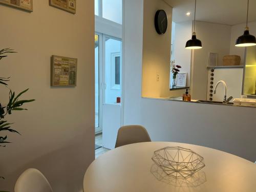Burgães II Apartment - image 4