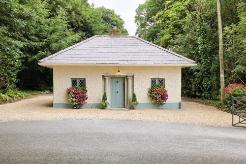 Cosy Gate Lodge on the Parsonstown Estate in Collon