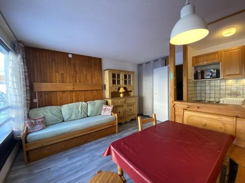 Résidence Neves - VAL THORENS location: Studio pour 4 personnes dans un quartier animé (LES NEVES) MAE-9082