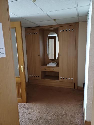 1 double bed