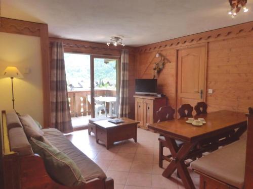 Résidence Fermes De Meribel Daguet - Appartement 3 pièces 6 personnes à Méribel Village aux pieds des pistes avec accès à la piscine couverte MAE-2020