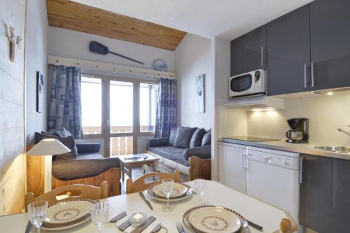 Résidence Licorne - Appartement rénové-Accès direct aux pistes-Vue pistes-Balcon MAE-3497