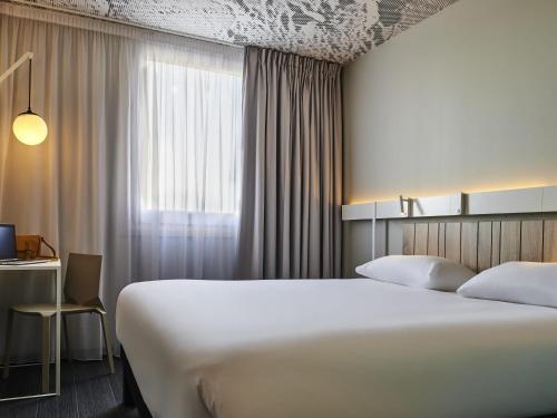 Ibis Montlhery Paris Sud Room Type - Standard Double Room