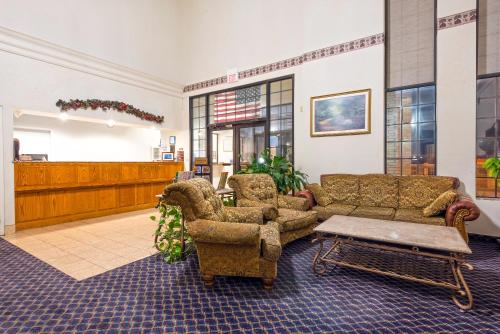 Előcsarnok, Americas Best Value Inn & Suites Ft. Worth S in Edgecliff Falu