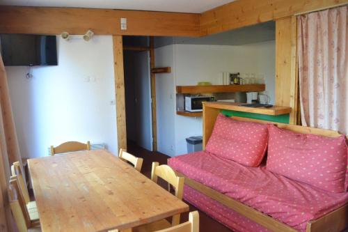 Résidence Miravidi - Appartement 3 pièces pour 7 personnes, proche des pistes et des commerces, au coeur du village du Charvet à Arc 1800 MAE-6553