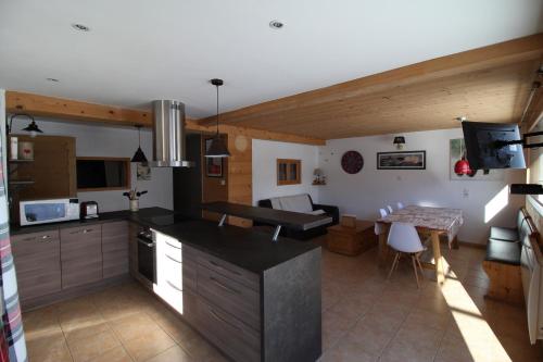 Chalet Le Tatihou - Appartement 6 personnes 3 exposé est MAE-9574