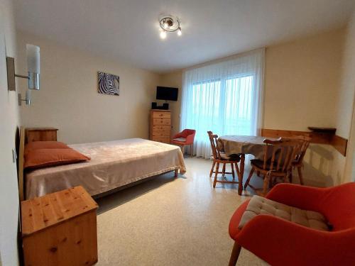 Résidence Montcalm D - Mignon logement, très agréable avec piscine, tennis ! MAE-6794