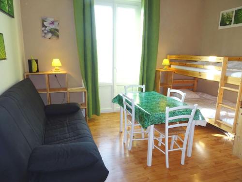 Residence Albion - Agréable petit studio offrant une belle vue dégagée ! MAE-7564