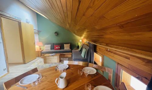 Résidence Les Eperonnelles - Appartement 3 pièces pour 6 personnes situé à Méribel Altiport, proche des pistes de ski et du golf MAE-2644