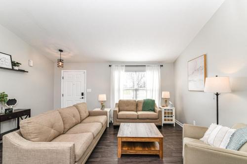 3BR Noblesville Home - Walk to Ruoff