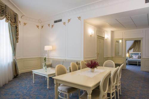 Hotel Jarosław - image 13