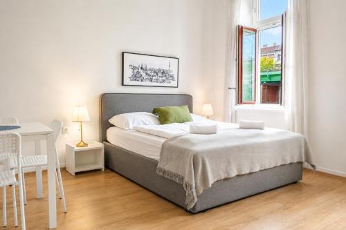Attractive 2 BR Apt near Vienna AKH Ideal for All, Vienna