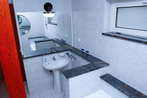 Triple Room image 2