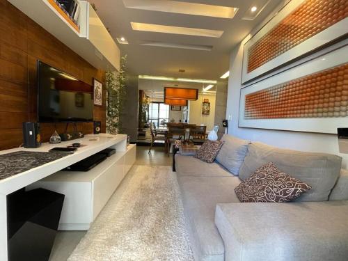 . SCR-Centro -Niterói com Varanda e Garagem