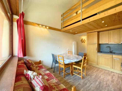Résidence Asters - Appartement chaleureux à 50 m des pistes pour 6 personnes MAE-4614