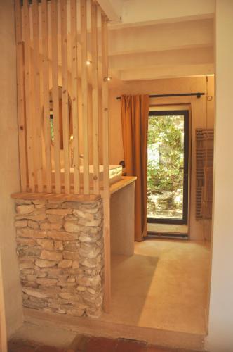 Domaine de Regain - La Chambre a la figue in Saignon