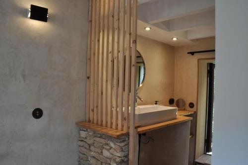Domaine de Regain - La Chambre a la figue in Saignon