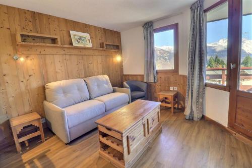 Résidence Grand Bois A - CONFORTABLE 2 PIECES + CABINE, IDÉALEMENT SITUÉ, SKIS AUX PIEDS ET PROCHE DES COMMERCE MAE-1994