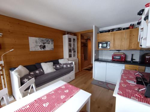 Résidence Ferme D'augustin - Batiment I - Studio pour 4/5 personnes - Skis aux pieds MAE-8754