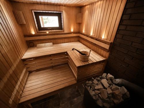 Szauna, Kuru suvila in Kauksi