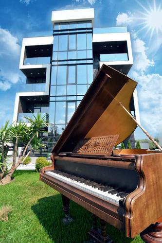 Imperia by Zev Apartments photo