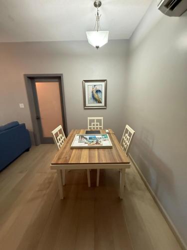 One Bedroom Luxurious Beach Front Villa Pool-Gym-AC Sleeps 5! in Falmouth