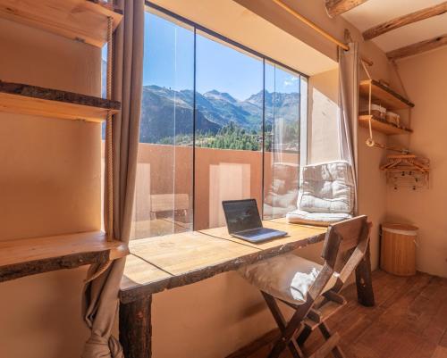 Spacious Studio in Prime Area with Views and Top Wifi