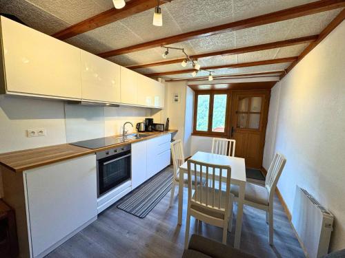 Résidence Clochette - Maison rénovée pour 2 personnes sur 2 étages exposée Ouest MAE-9384