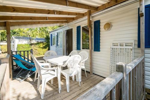 Camping Le Bois Soleil - Mobil home 3 pièces 4 personnes + TV MAE-4364