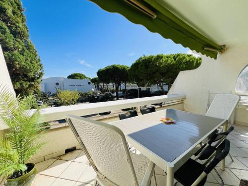 Port Vincent - Appartement dans résidence avec piscine MAE-1114