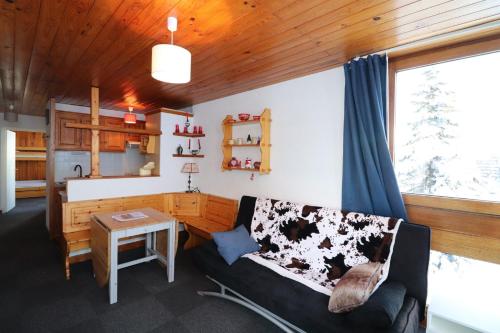 Résidence Roches Rouges A - Appartement calme et près des pistes. MAE-2474