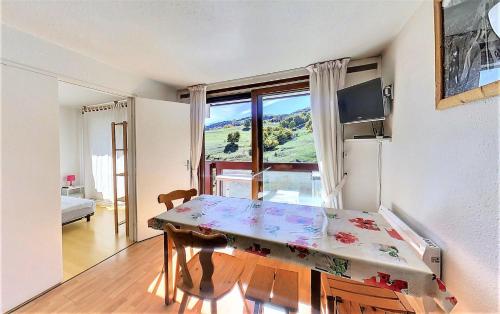 Résidence Lunik - APPARTEMENT 2 PIECES CABINES 6 PERS VUE PISTES MAE-4934
